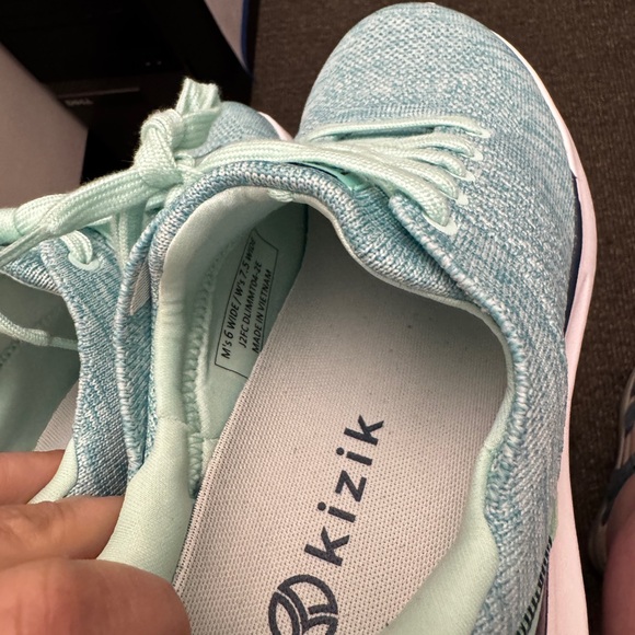 New Kizik Lima spearmint sneakers you can step into! (No bending!) size 7.5W+box - Picture 5 of 12